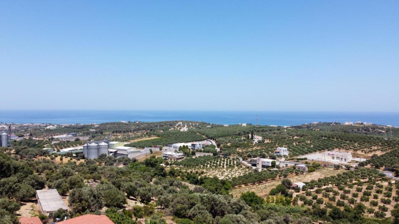 Mela Villa Maroulás