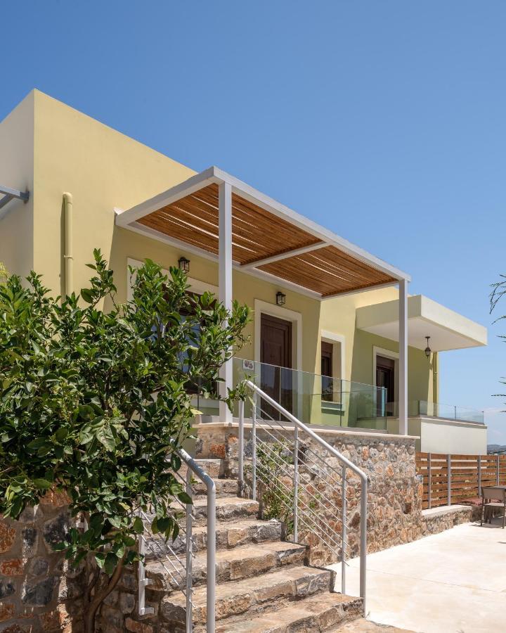 Mela Villa Maroulás